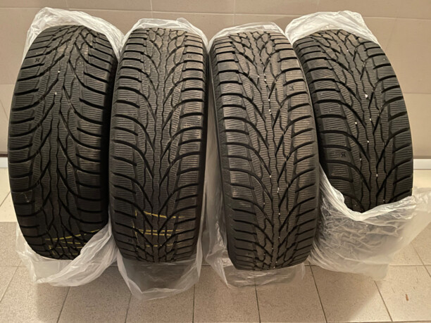 Легковые шины Kumho WinterCraft SUV Ice WS51 235/65 R17 4 шт.