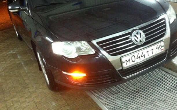 Передний поворотник в сборе для Volkswagen Passat B6 2005 - 2010