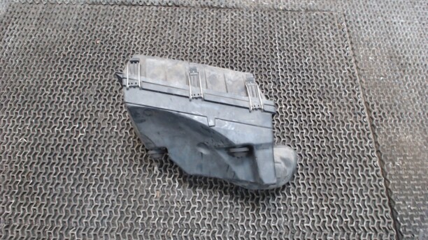 Корпус воздушного фильтра для Mercedes-Benz E-Класс W124, S124, C124, A124 1984-1997