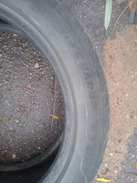Легковые шины Yokohama 215/50 R17 4 шт.