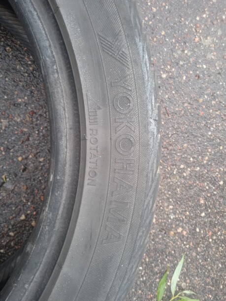 Легковые шины Yokohama 215/50 R17 4 шт.