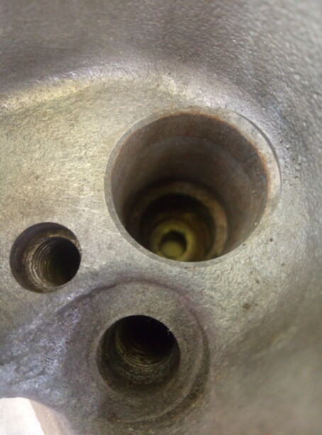 Головка блока цилиндров в сборе для Audi 80 B4 1991 - 1996