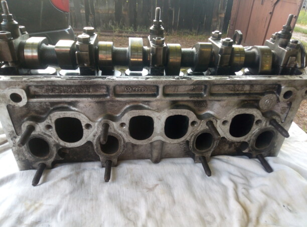 Головка блока цилиндров в сборе для Audi 80 B4 1991 - 1996