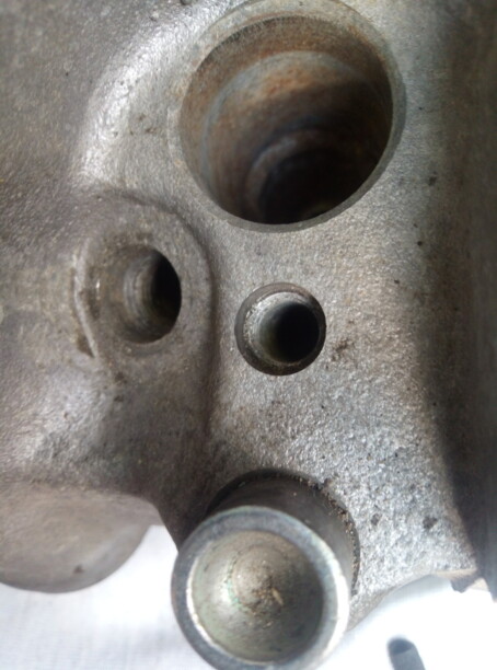 Головка блока цилиндров в сборе для Audi 80 B4 1991 - 1996
