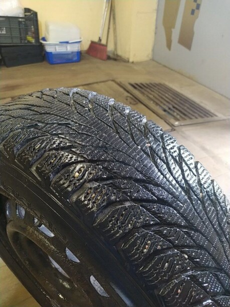 Легковые шины Nokian HAKKAPELIITA R2 195/65 R15 5 шт.