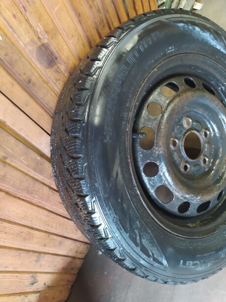 Легковые шины Nokian HAKKAPELIITA R2 195/65 R15 5 шт.