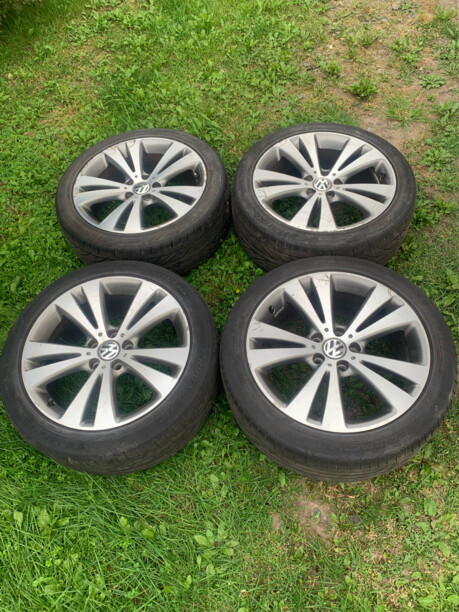 Volkswagen 8x18 5x112 4 шт.
