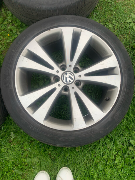 Volkswagen 8x18 5x112 4 шт.