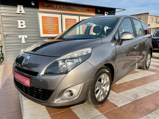 Renault Grand Scenic III, 7 мест, 2011 г.