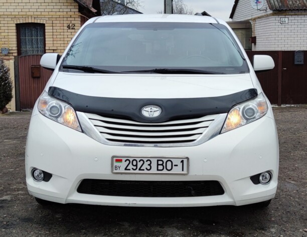 Toyota Sienna III (XL30) · Рестайлинг, 7 мест, 2016 г.