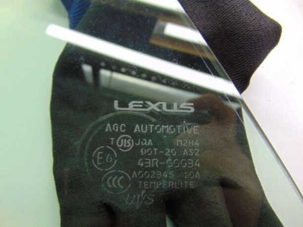 Форточка двери для Lexus RX II · Рестайлинг 2007 - 2009