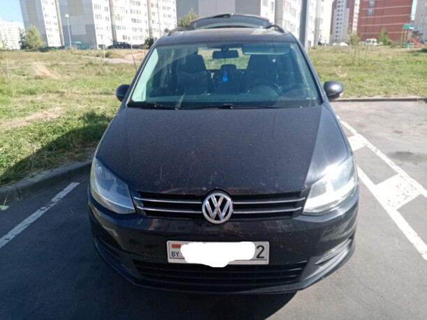 Volkswagen Sharan II, 7 мест, 2011 г.