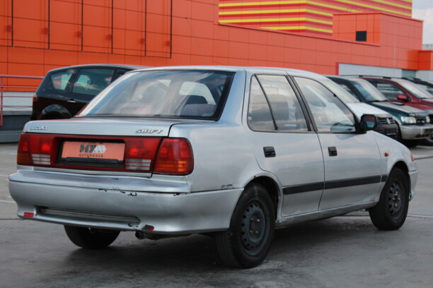 Suzuki Swift II · Рестайлинг, 2003 г.
