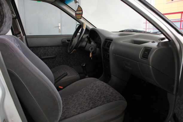 Suzuki Swift II · Рестайлинг, 2003 г.