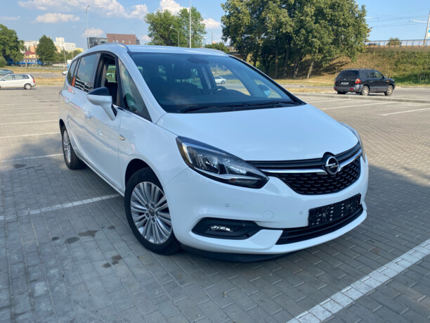 Opel Zafira C · Рестайлинг, 2017 г.