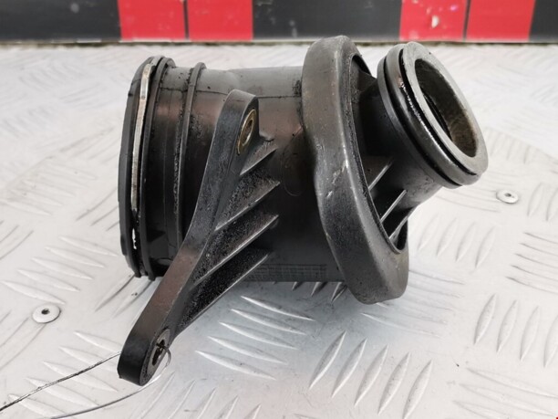 Патрубок интеркулера для Mercedes-Benz C-Класс W203, S203, CL203 2000 - 2004