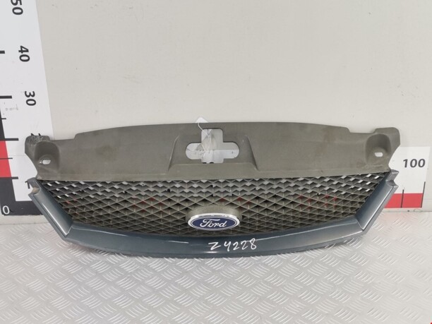 Решетка радиатора для Ford Mondeo III 2000 - 2003