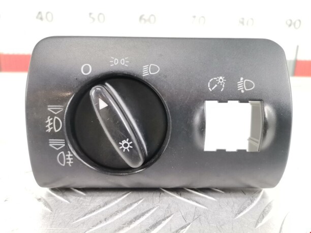 Переключатель света для Audi A6 C4 1994-1997