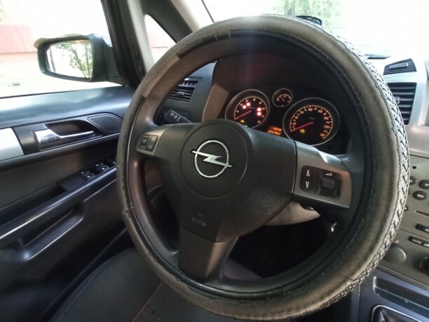 Opel Zafira B, 7 мест, 2007 г.