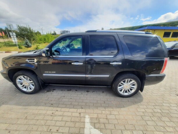 Cadillac Escalade III, 7 мест, 2011 г.