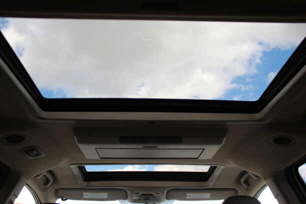 Toyota Sienna III (XL30), 7 мест, 2013 г.
