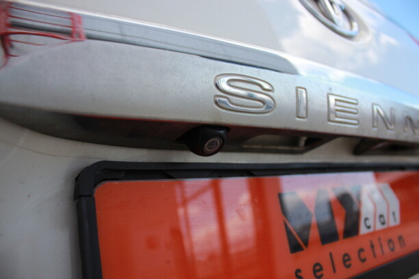Toyota Sienna III (XL30), 7 мест, 2013 г.