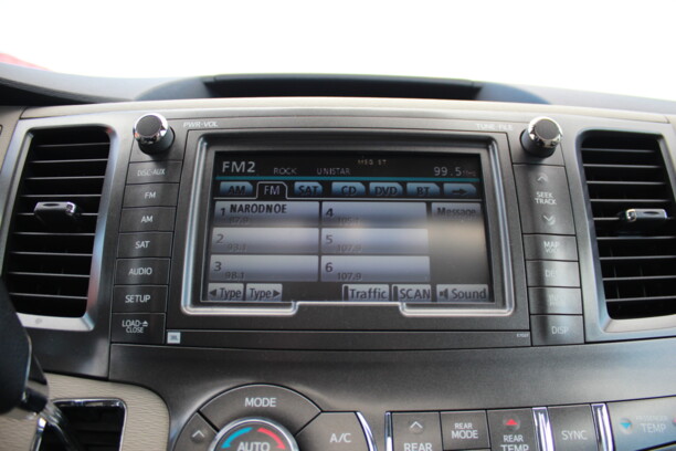 Toyota Sienna III (XL30), 7 мест, 2013 г.