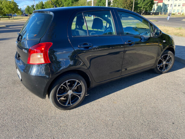 Toyota Yaris II (XP9), 2006 г.