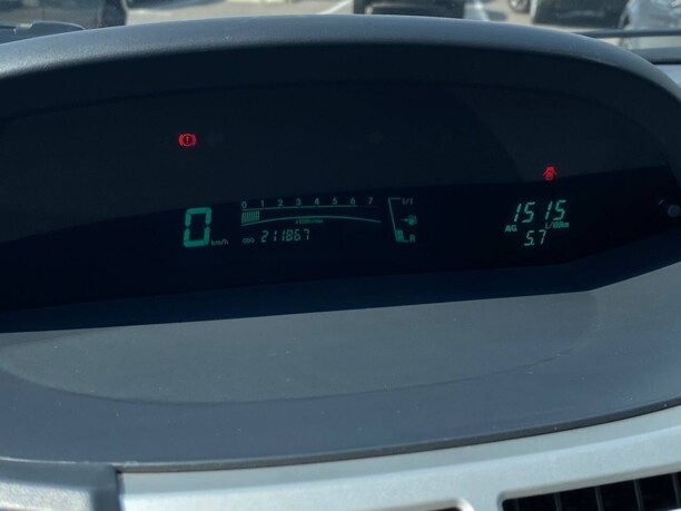 Toyota Yaris II (XP9), 2006 г.
