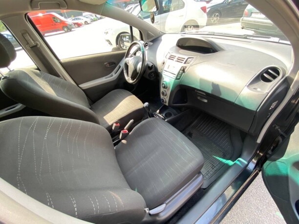 Toyota Yaris II (XP9), 2006 г.