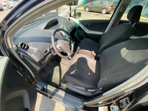 Toyota Yaris II (XP9), 2006 г.