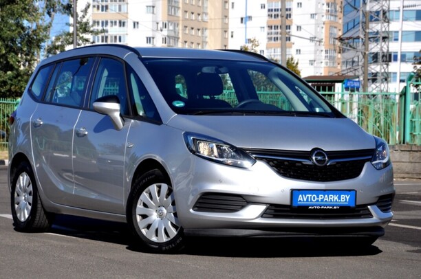 Opel Zafira C · Рестайлинг, 2017 г.