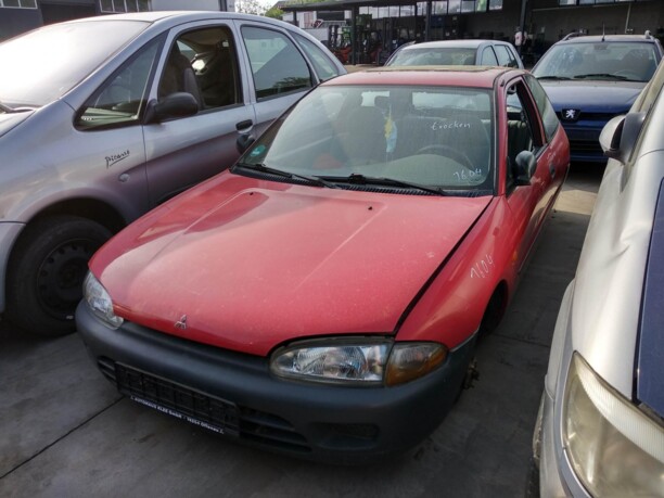 Весь автомобиль на запчасти для Mitsubishi Colt IV 1991 - 1995