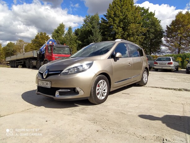Renault Grand Scenic III · 2-й рестайлинг, 7 мест, 2015 г.