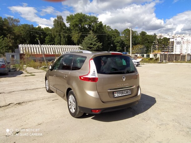 Renault Grand Scenic III · 2-й рестайлинг, 7 мест, 2015 г.