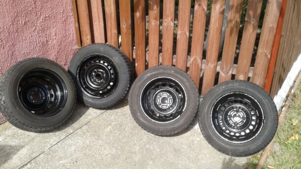Легковые шины Dunlop 175/65 R14 4 шт.