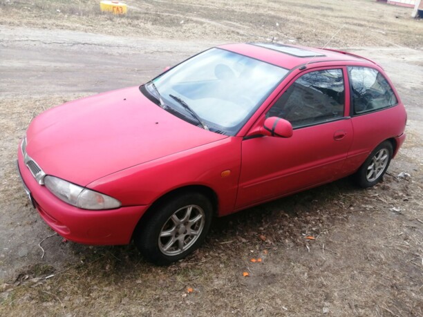 Mitsubishi Colt V, 1999 г.