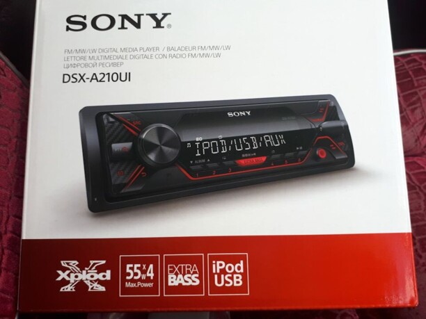 Автомагнитола Sony DSX-A210UI и колонки PIONEER TS-G6930F