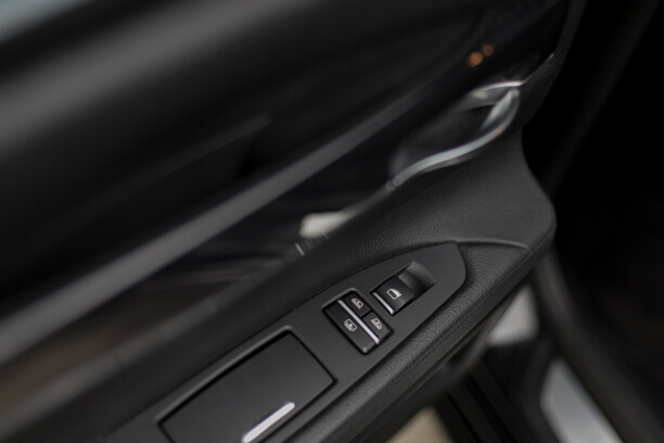 BMW 7 серия F01, F04, 2009 г.