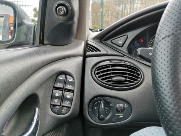 Ford Focus I · Рестайлинг, 2004 г.