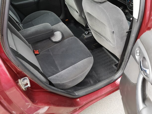 Ford Focus I · Рестайлинг, 2004 г.