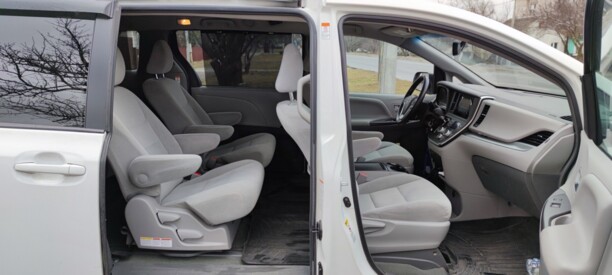 Toyota Sienna III (XL30) · Рестайлинг, 7 мест, 2016 г.
