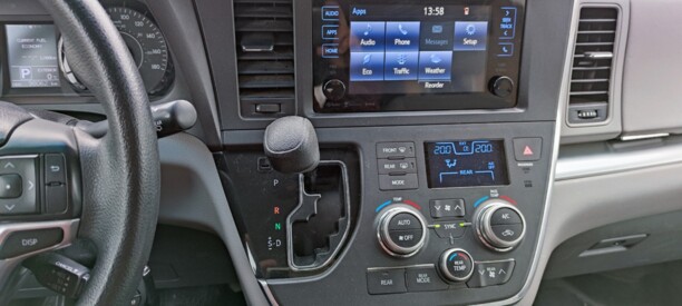 Toyota Sienna III (XL30) · Рестайлинг, 7 мест, 2016 г.