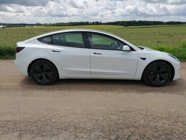 Tesla Model 3, 2021 г.