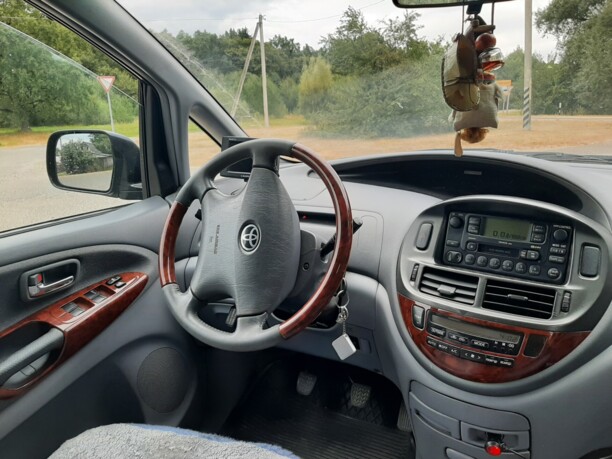Toyota Previa II (XR30, XR40), 7 мест, 2001 г.