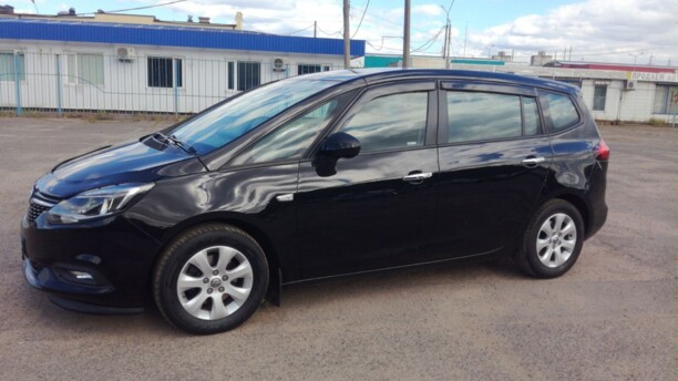 Opel Zafira C · Рестайлинг, 2017 г.