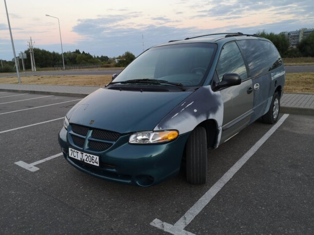 Dodge Caravan III, 7 мест, 1999 г.
