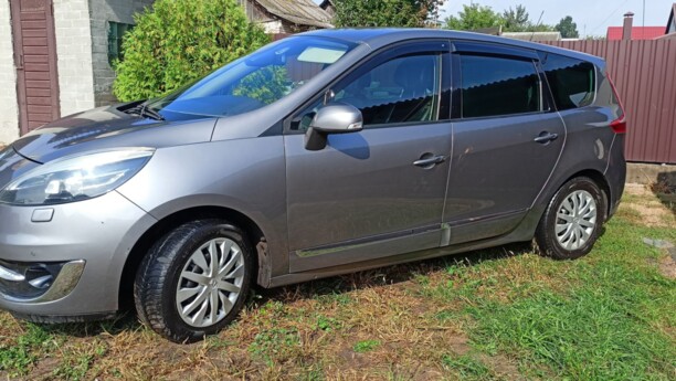 Renault Grand Scenic III · Рестайлинг, 7 мест, 2012 г.