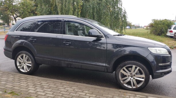 Audi Q7 4L, 7 мест, 2007 г.