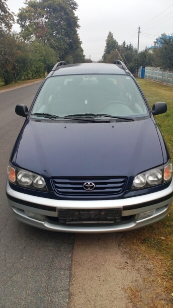 Toyota Picnic I, 7 мест, 1999 г.